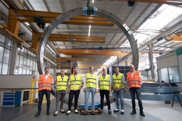 Подшипник Liebherr для подъемно-поворотного моста